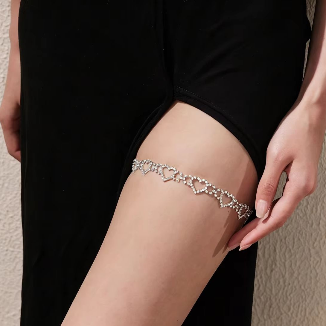 Body Jewelry Leg Chain - Hartvormige beenketting met strass steentjes, zwarte