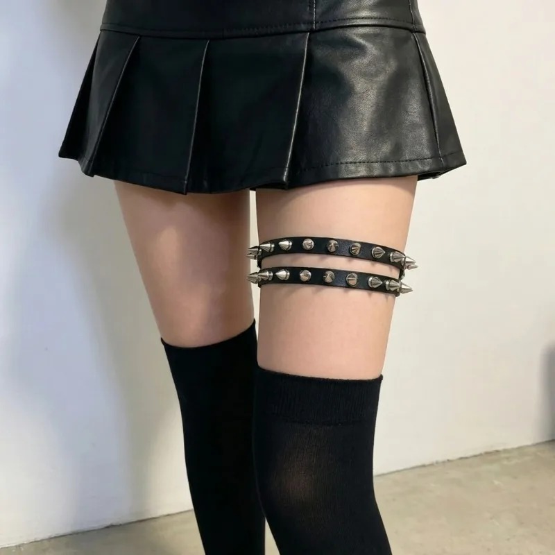 Dubbele rij conische spike bee - Body Jewelry Leg Chain recensie en prijs